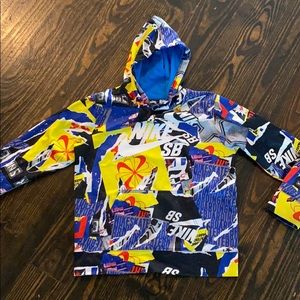 Nike skateboard kids L hoodie soft like new